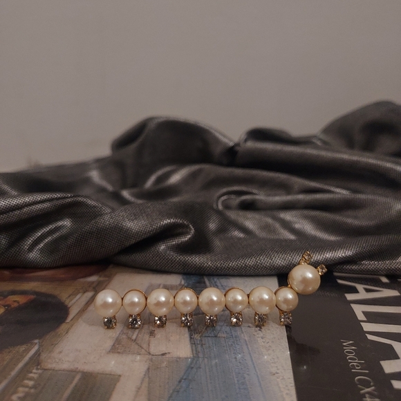 Vintage caterpillar brooch ~ pin w/ faux pearls & rhinestones - Picture 6 of 8